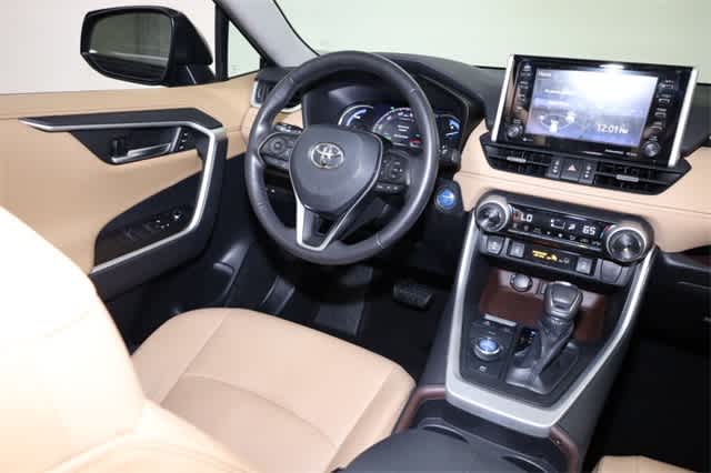 Thumbnail: 2019 Toyota RAV4 - 16
