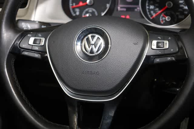 Thumbnail: 2016 Volkswagen Golf - 30