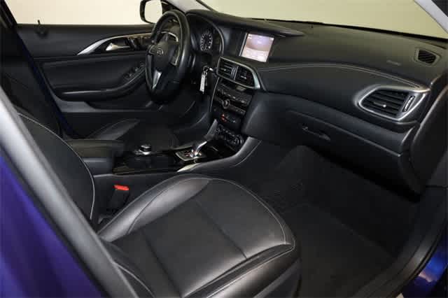 Thumbnail: 2018 INFINITI QX30 - 35