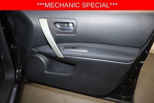Thumbnail: 2010 Nissan Rogue - 27