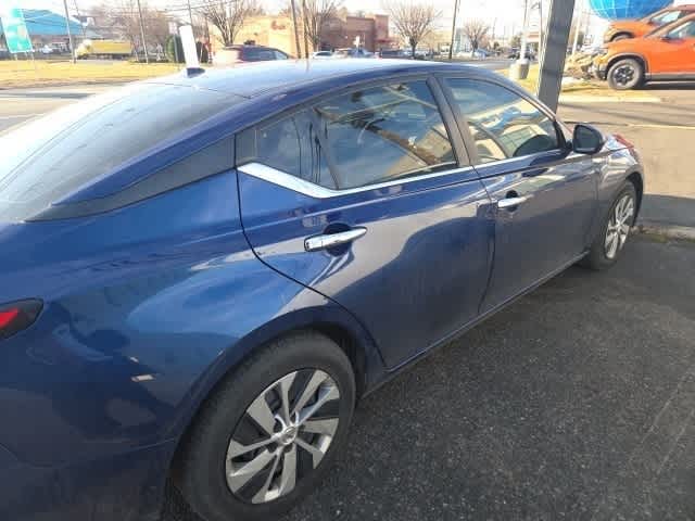 Thumbnail: 2020 Nissan Altima - 13