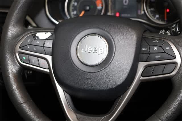 Thumbnail: 2020 Jeep Cherokee - 31