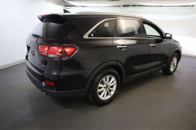 Thumbnail: 2019 Kia Sorento - 8