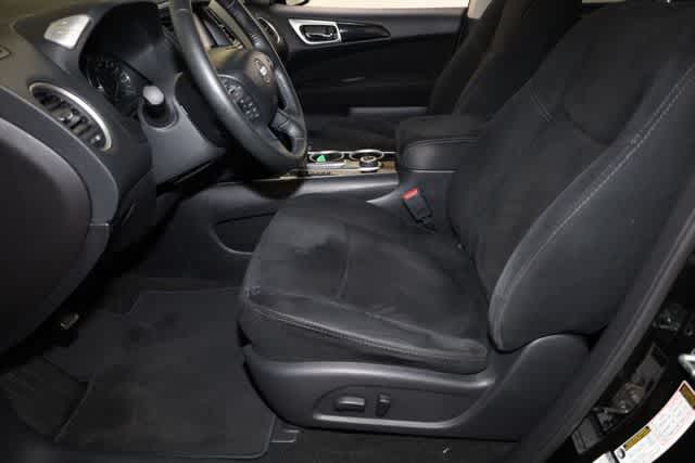 Thumbnail: 2015 Nissan Pathfinder - 15