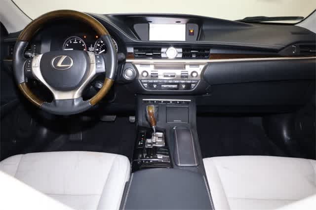 Thumbnail: 2014 Lexus ES - 17