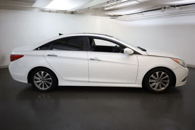 Thumbnail: 2014 Hyundai Sonata - 9