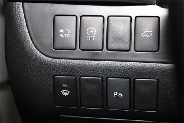 Thumbnail: 2019 Toyota Highlander - 26