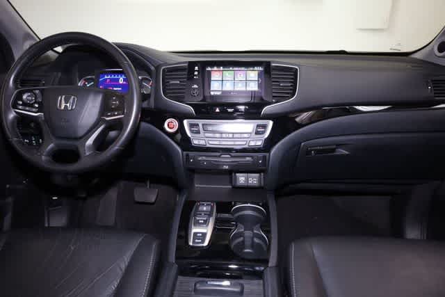 Thumbnail: 2020 Honda Pilot - 17