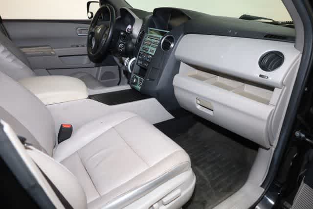 Thumbnail: 2011 Honda Pilot - 19