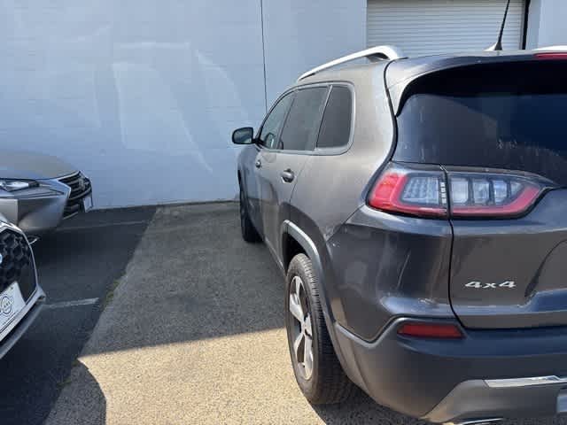 Thumbnail: 2019 Jeep Cherokee - 18