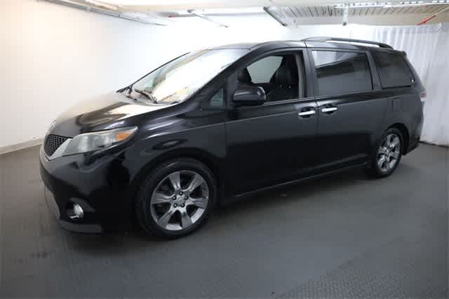 Thumbnail: 2014 Toyota Sienna - 2