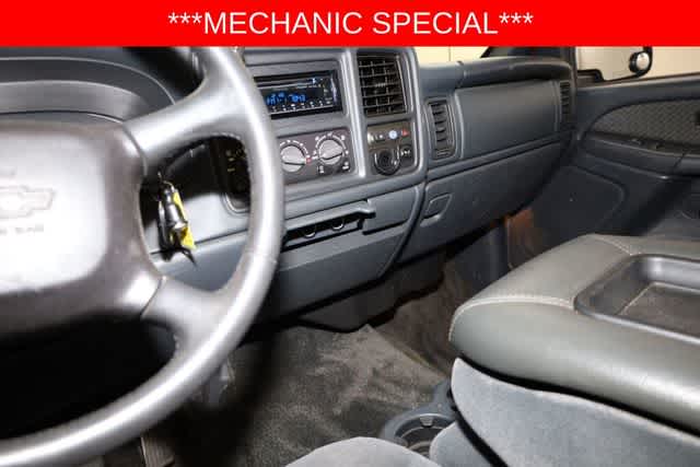 Thumbnail: 2002 Chevrolet Avalanche 1500 - 16