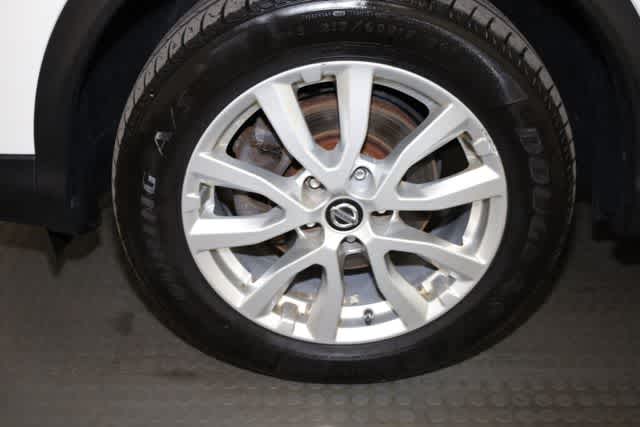 Thumbnail: 2020 Nissan Rogue Sport - 36