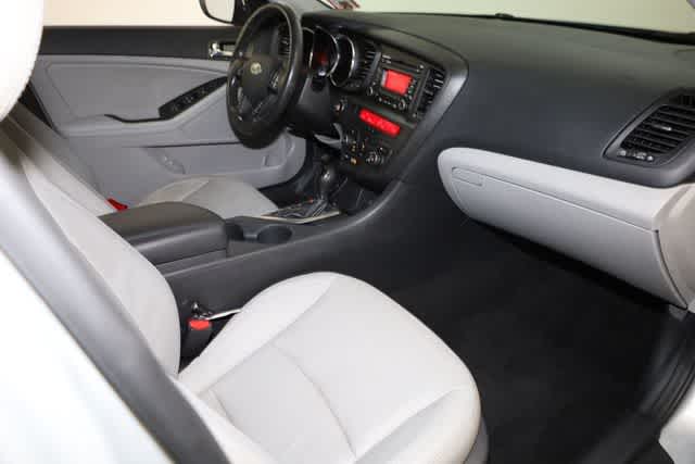 Thumbnail: 2012 Kia Optima - 31