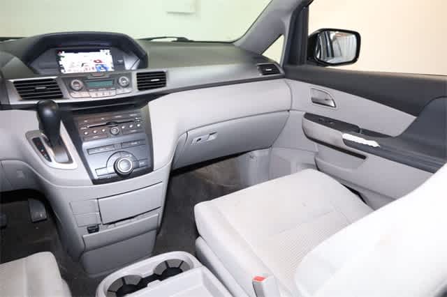 Thumbnail: 2013 Honda Odyssey - 18