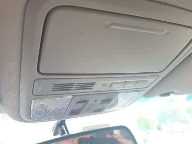 2012 Honda Odyssey EX-L 26