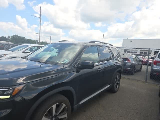 Thumbnail: 2023 Honda Pilot - 2