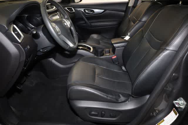 Thumbnail: 2015 Nissan Rogue - 15
