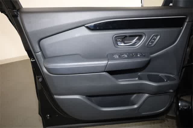 Thumbnail: 2023 Honda Pilot - 13