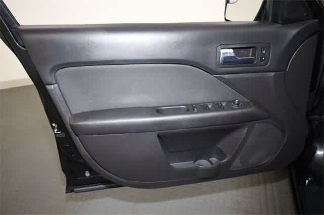 Thumbnail: 2012 Ford Fusion - 13