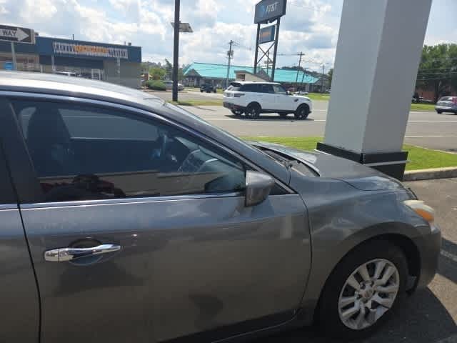 Thumbnail: 2015 Nissan Altima - 16