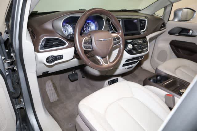 Thumbnail: 2019 Chrysler Pacifica - 14