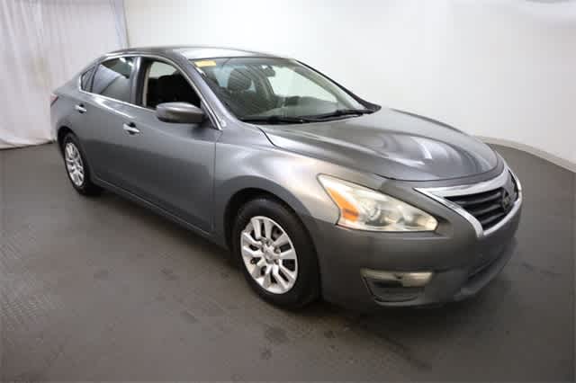 Thumbnail: 2015 Nissan Altima - 10