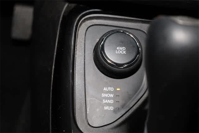 Thumbnail: 2019 Jeep Compass - 33