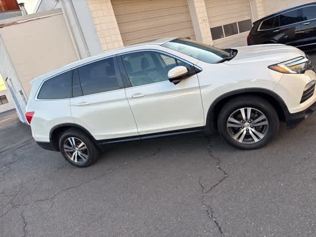 Thumbnail: 2018 Honda Pilot - 16
