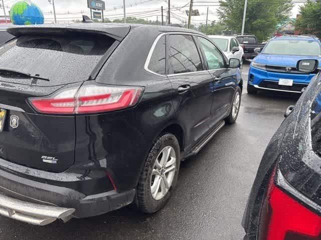 2020 Ford Edge  10