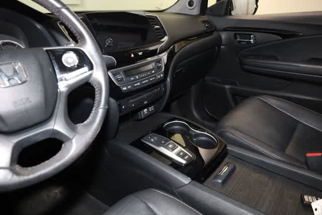 Thumbnail: 2021 Honda Pilot - 16