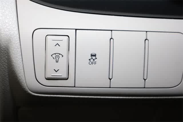 Thumbnail: 2015 Kia Optima - 26