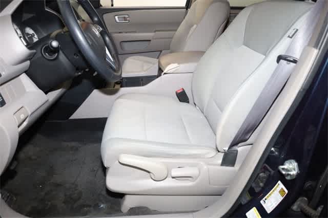 Thumbnail: 2011 Honda Pilot - 15