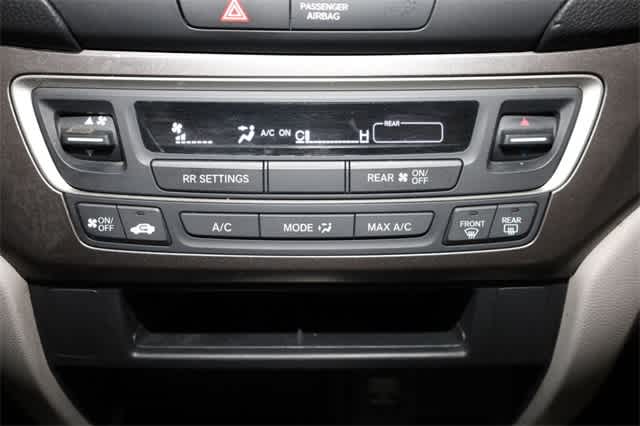 Thumbnail: 2016 Honda Pilot - 29