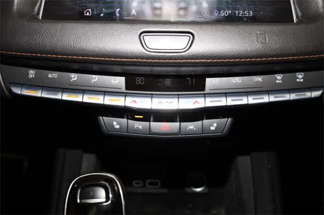 Thumbnail: 2020 Cadillac XT4 - 31