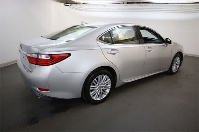 Thumbnail: 2014 Lexus ES - 8