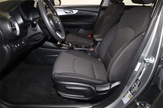 Thumbnail: 2024 Kia Forte - 15