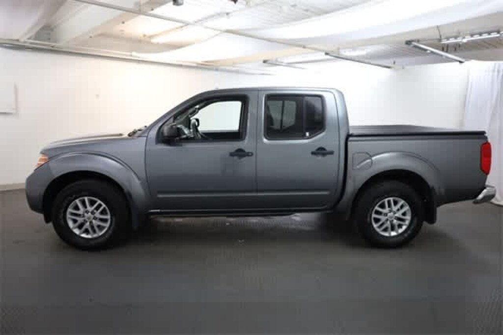 Used 2017 Nissan Frontier SV Truck Crew Cab