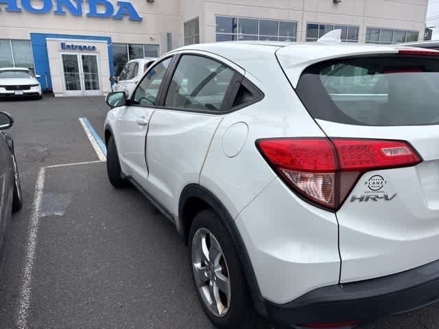 Thumbnail: 2016 Honda HR-V - 5