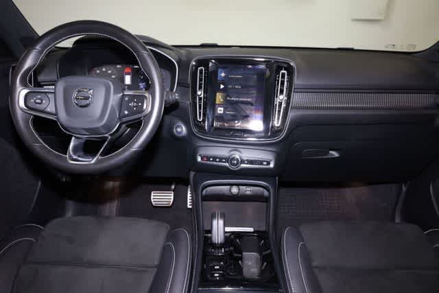 Thumbnail: 2021 Volvo XC40 - 22