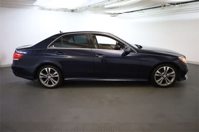 Thumbnail: 2015 Mercedes-Benz E-Class - 9