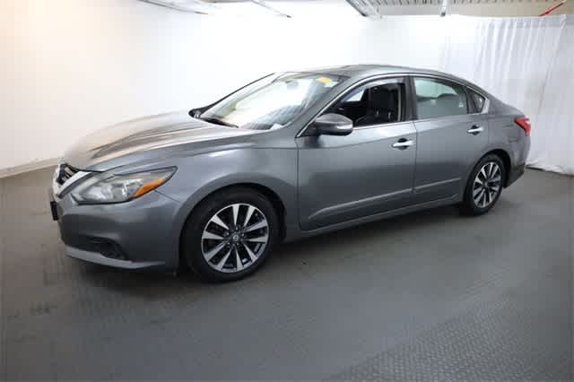 Thumbnail: 2016 Nissan Altima - 2