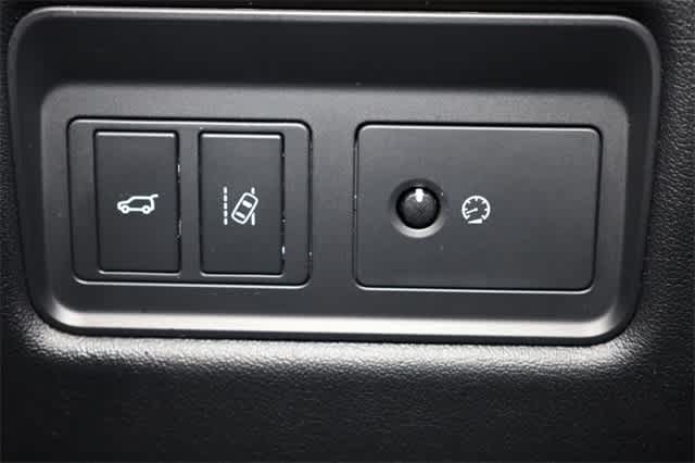 Thumbnail: 2017 Land Rover Range Rover Sport - 26