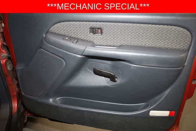 Thumbnail: 2002 Chevrolet Avalanche 1500 - 30