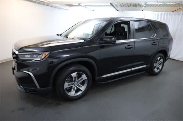 Thumbnail: 2023 Honda Pilot - 2