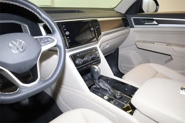 2022 Volkswagen Atlas SE 24