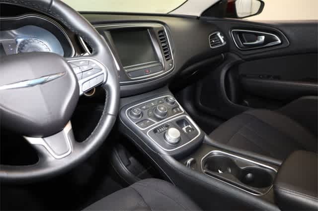 Thumbnail: 2016 Chrysler 200 - 25
