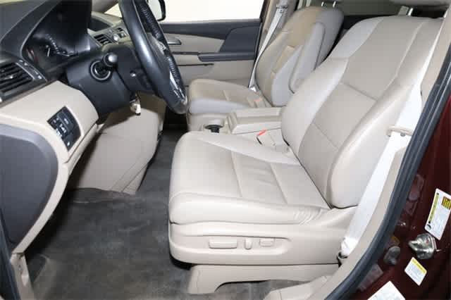 Thumbnail: 2013 Honda Odyssey - 15