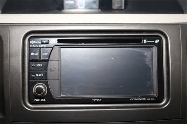 Thumbnail: 2014 Toyota Sienna - 28