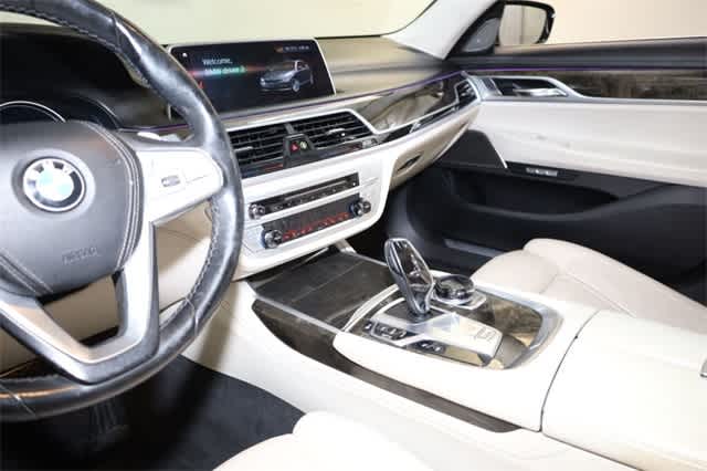 Thumbnail: 2018 BMW 7 Series - 23